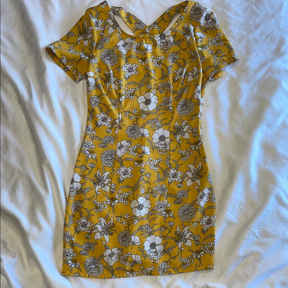 Hollister Yellow Sheath Mini Dress with Sweetheart Neckline